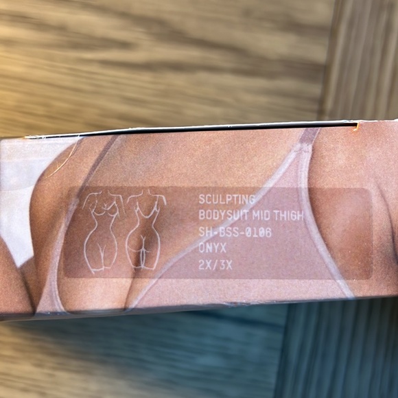 SKIMS Sculpting Seamless Mid Thigh Bodysuit Onyx Black NEW in BOX 2X/3X - Picture 5 of 5
